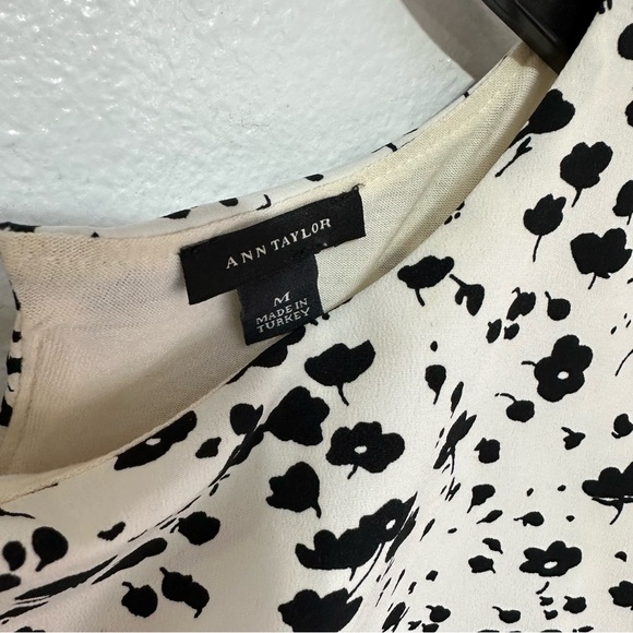 Ann Taylor Floral Blouse - Picture 3 of 5